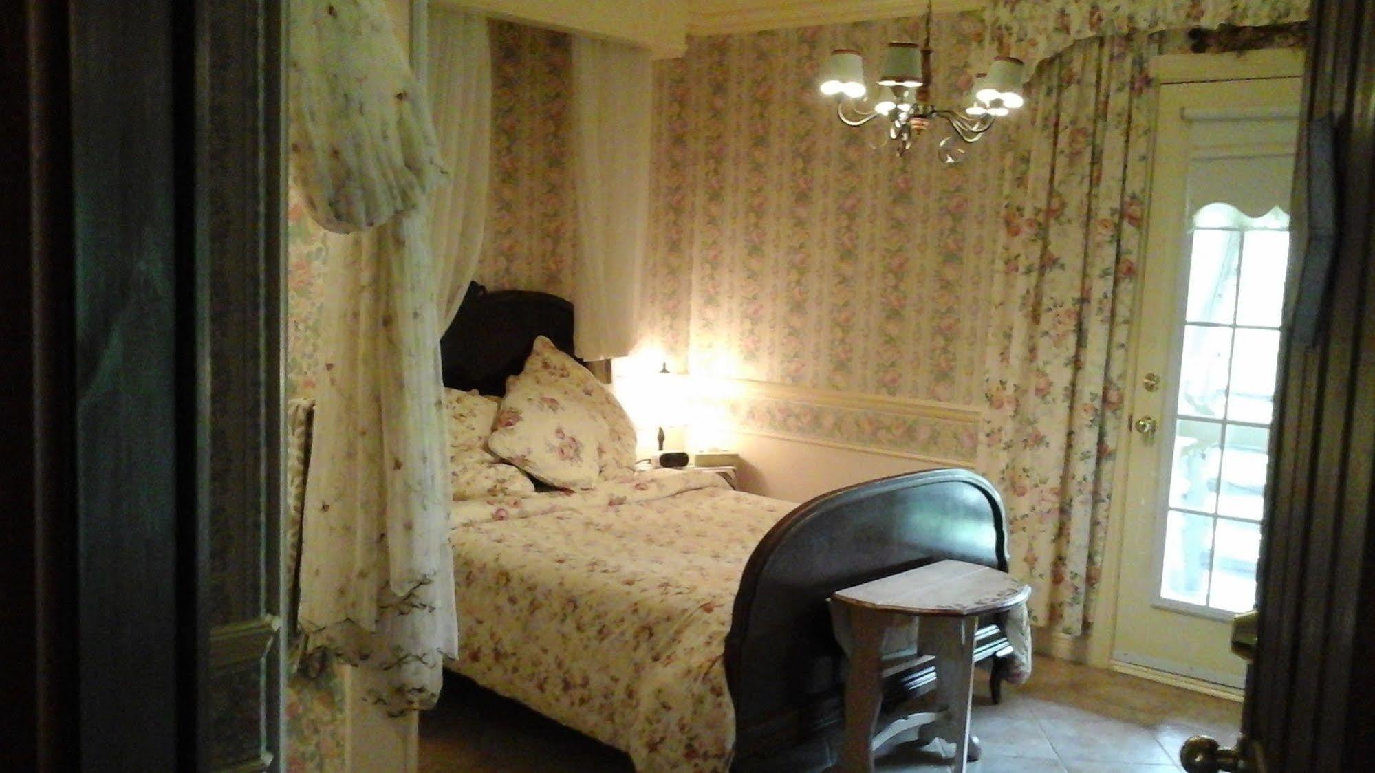 Bed and Breakfast Jardins De L'Achillee Millefeuille La Conception Exterior foto